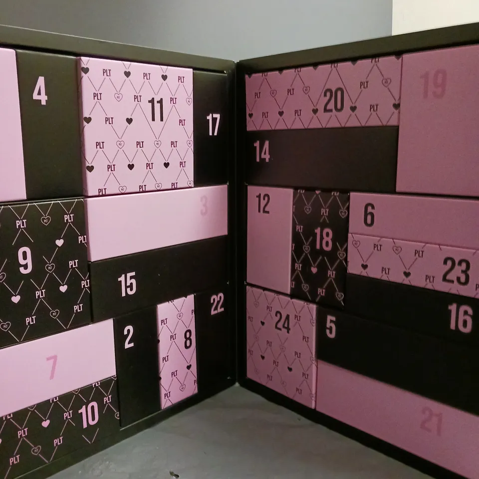 PRETTYLITTLE THING BEAUTY ADVENT CALENDAR 2024