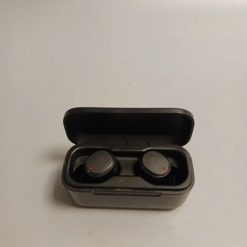 SKULLCANDY WIRELESS EARBUDS IN BLACK
