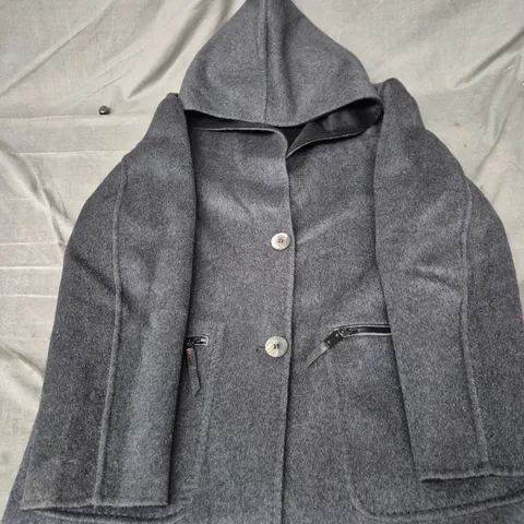 GREY WOOL HOODED COAT WITH FRONT BUTTONS AND ZIP POCKETS