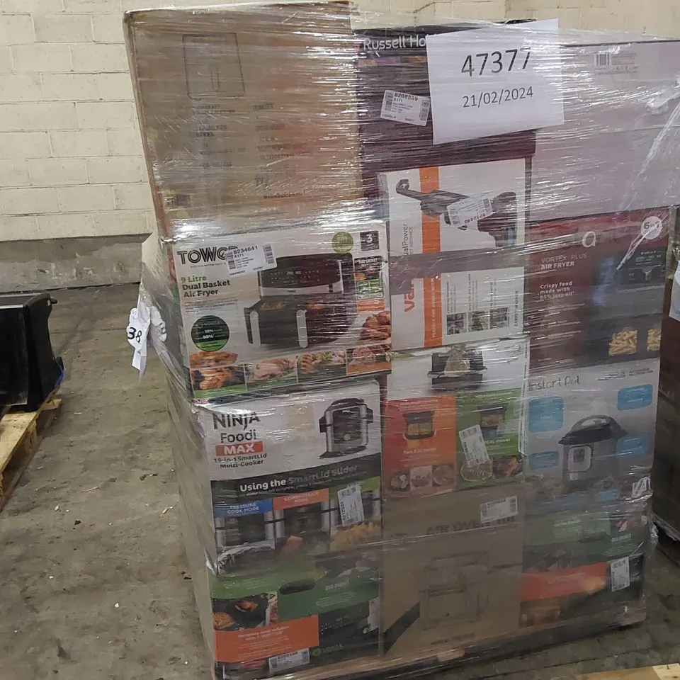 PALLET OF APPROXIMATELY 40 UNPROCESSED RAW RETURN HOUSEHOLD AND ELECTRICAL GOODS TO INCLUDE;