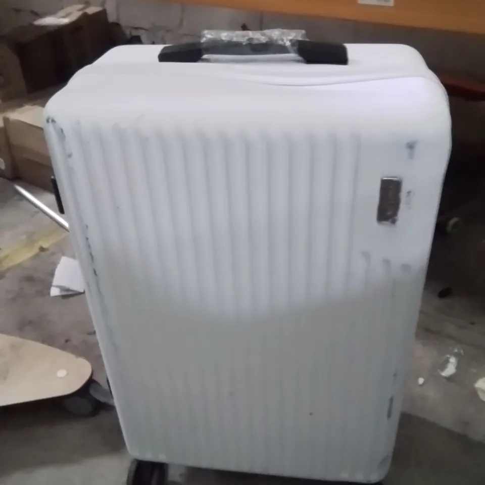 LUGG 24INCH TRAVEL SUITCASE WHITE
