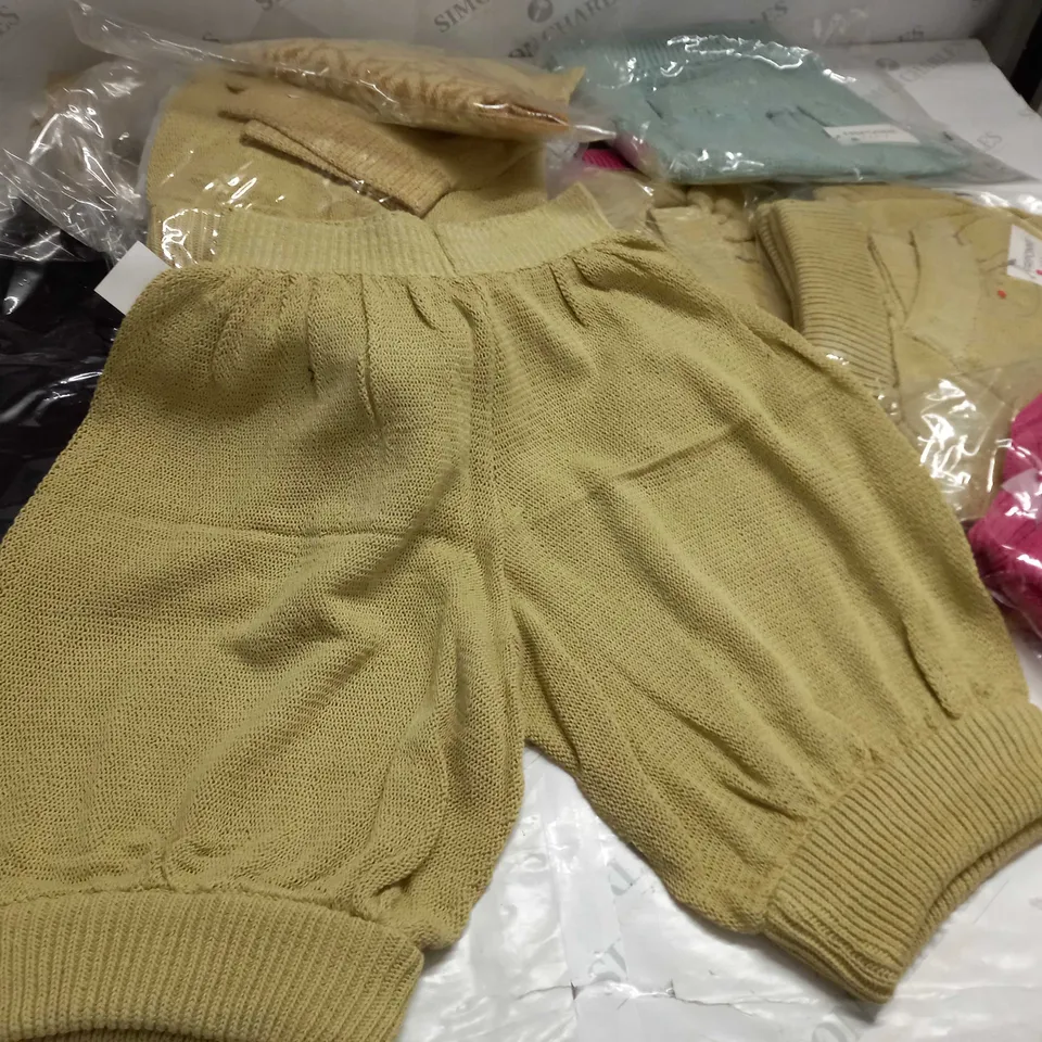 LOT OF 11 ASSORTED BAGGED FRIPONNE CLOTHING ITEMS - VARIOUS SIZES