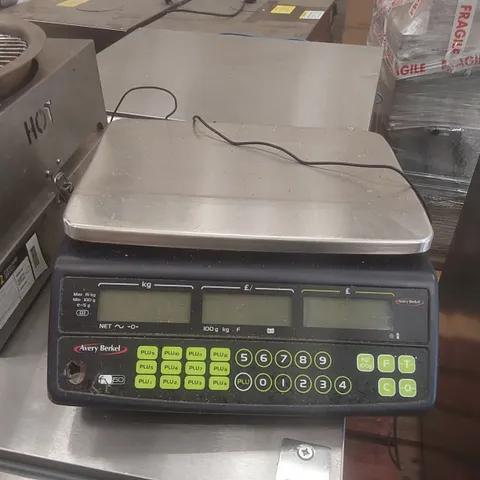 AVERY BERKEL FX50 RETAIL SCALE