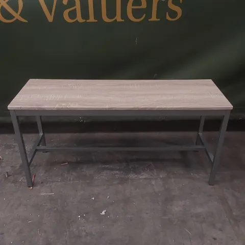 DESIGNER WOODEN BENCH