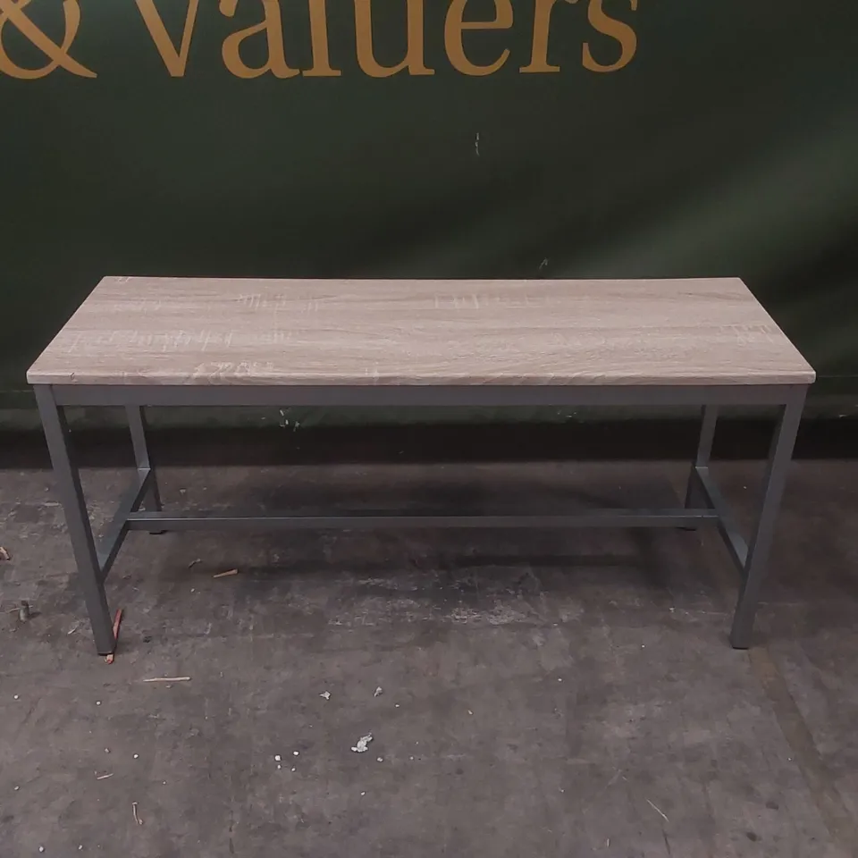 DESIGNER WOODEN BENCH