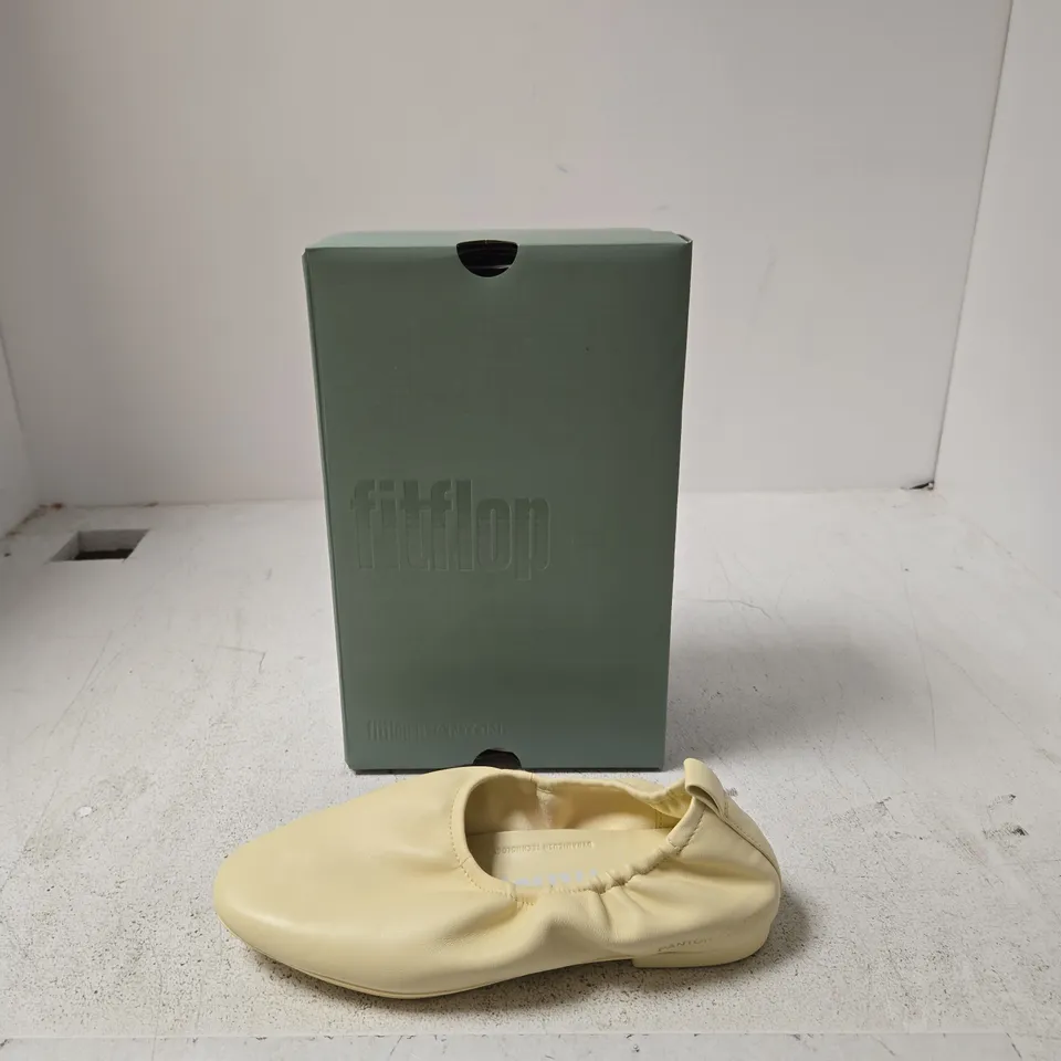 FITFLOP WOMEN'S CREAM SLIP-ON SHOES – BOXED - UK 4 