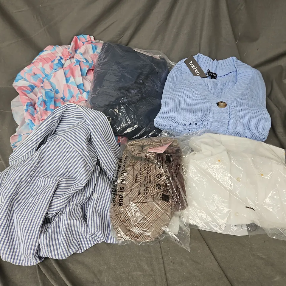 BOX OF APPROXIMATELY 20 ASSORTED CLOTHING ITEMS TO INCLUDE DRESS, CARDIGAN, SHIRT, ETC