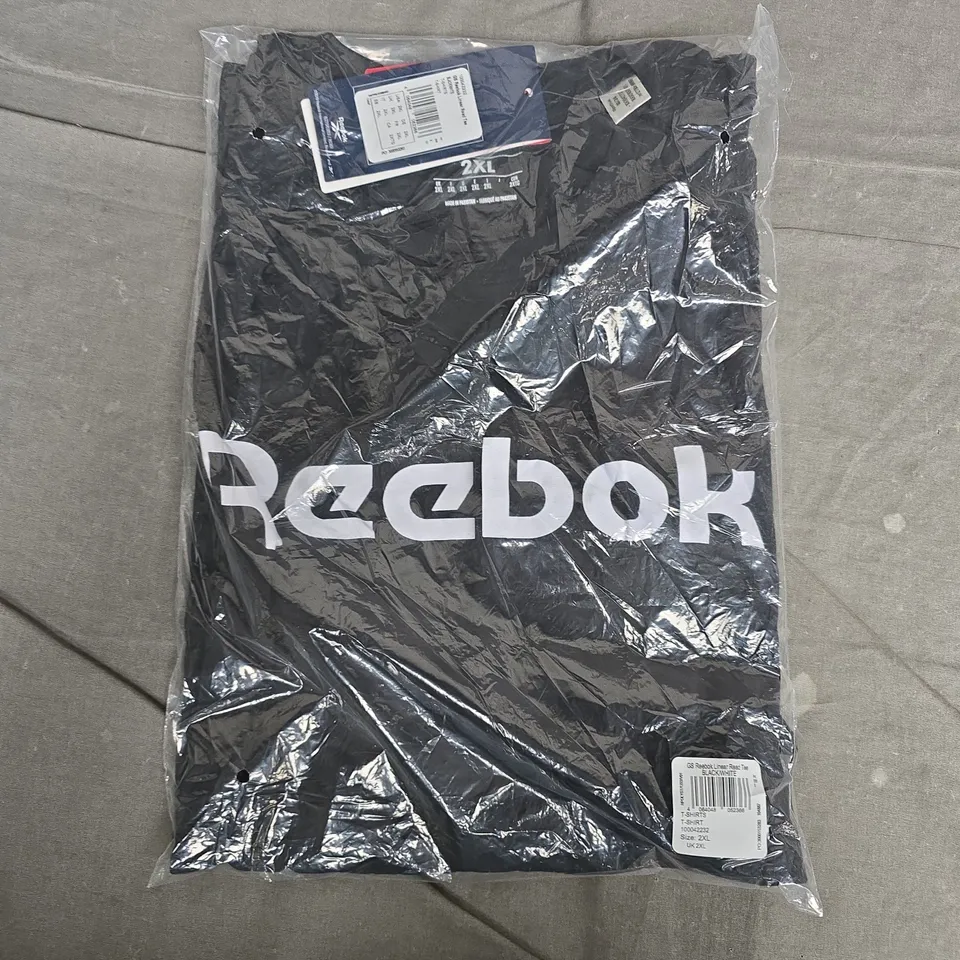 BAGGED REEBOK LINEAR READ TEE – BLACK/WHITE – UK 2XL