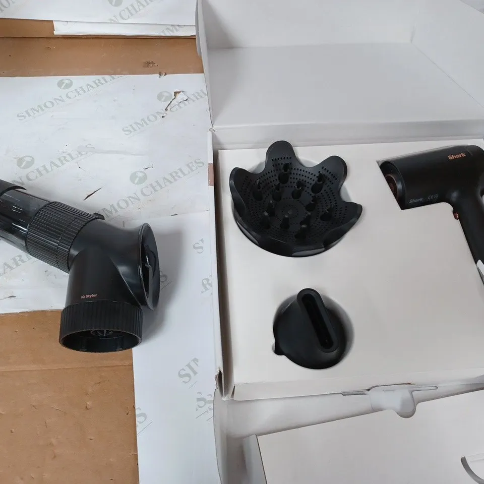 SHARK STYLE IQ IONIC HAIR DRYER & STYLER W/ ACCESSORIES