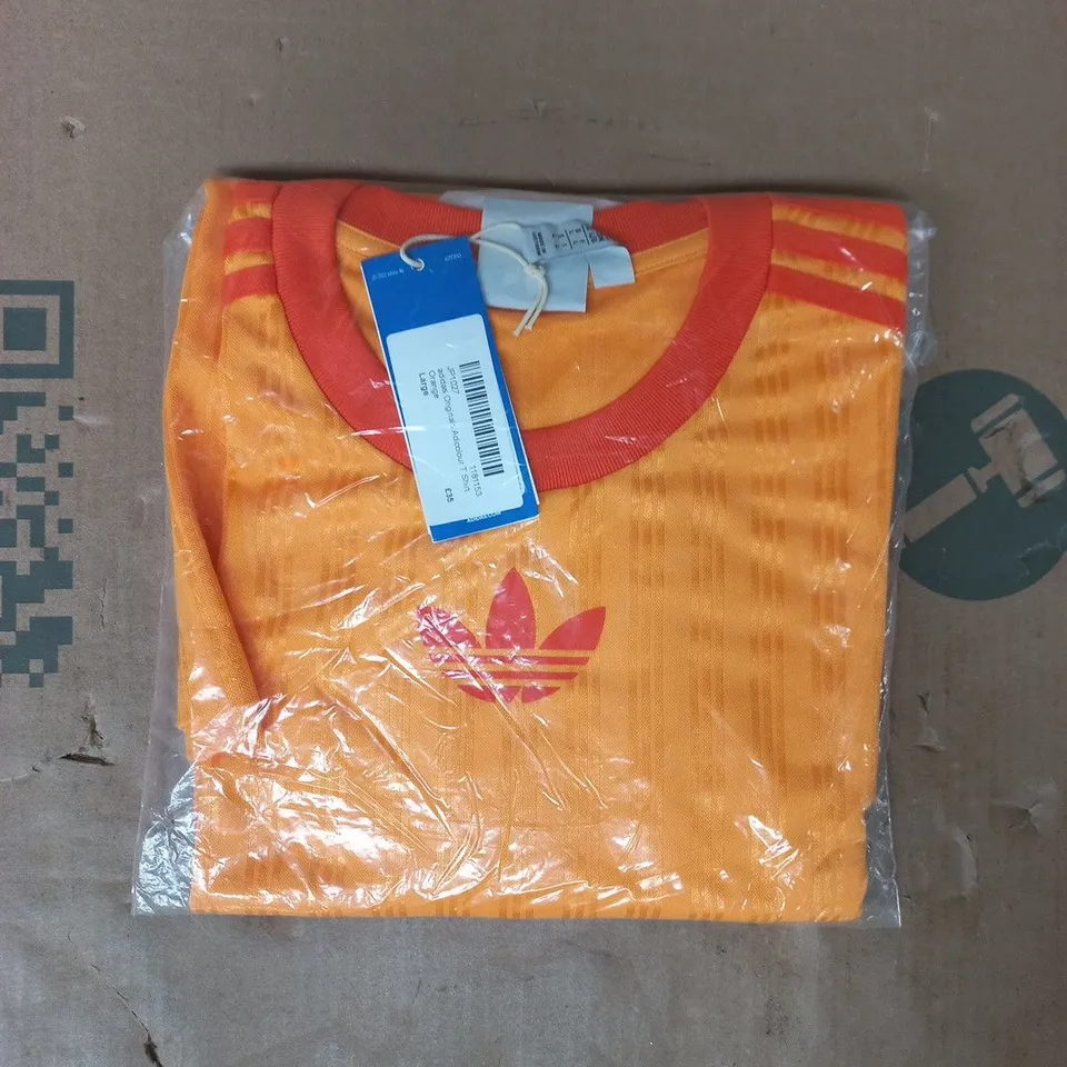 BAGGED ADDIAS ADICOLOUR T-SHIRT IN ORANGE SIZE LARGE