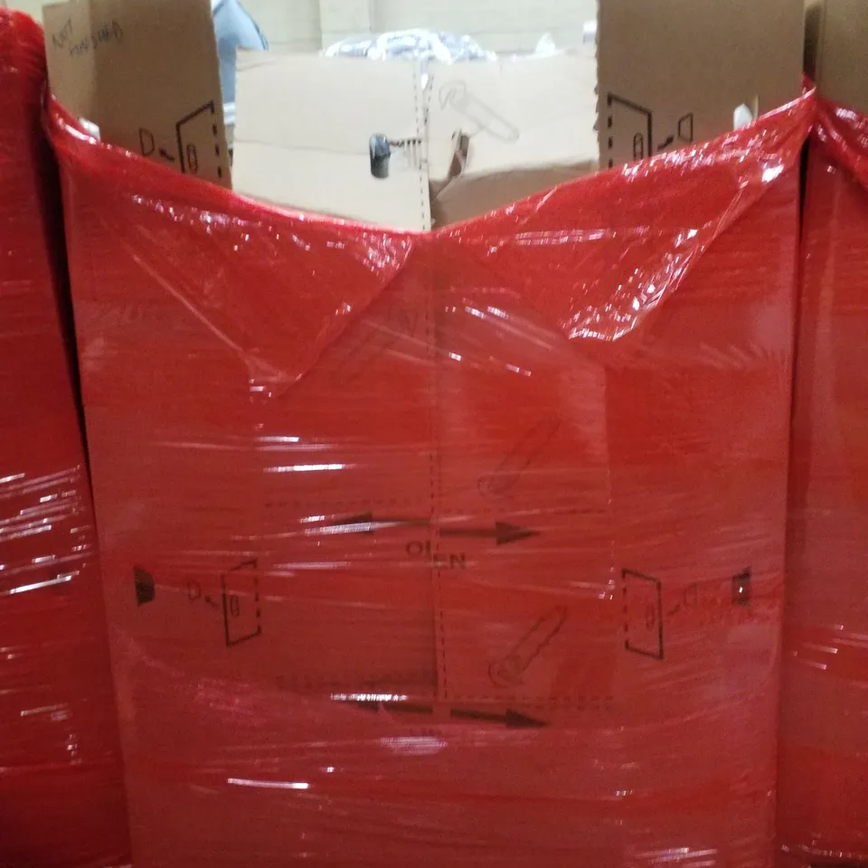 PALLET CONTAINING ASSORTED PRODUCTS INCLUDING TOILET SEAT, BIKE FENDERS, CHILDRENS PLAY HOUSE, UMBRELLA & KNITTING LOOM