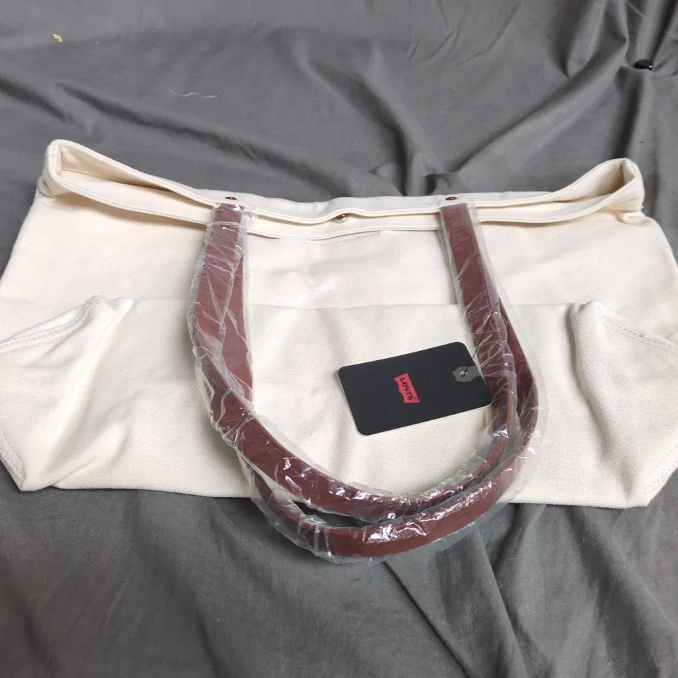 LEVI'S CANVAS TOTE BAG – WHITE WITH BROWN HANDLES