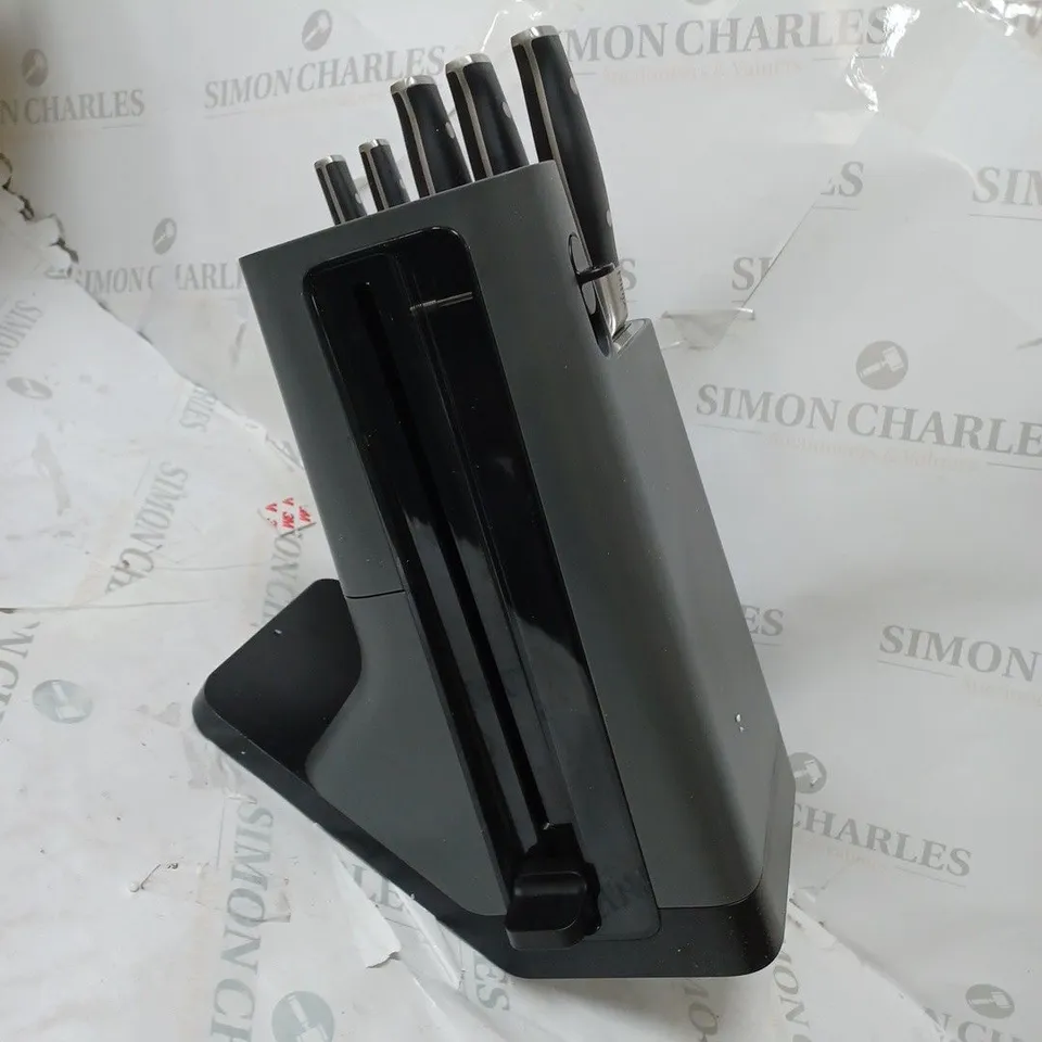 BOXED NINJA FOODI STAYSHARP 5 PIECE KNIFE BLOCK WITH INTEGRATED SHARPENER K32005UK