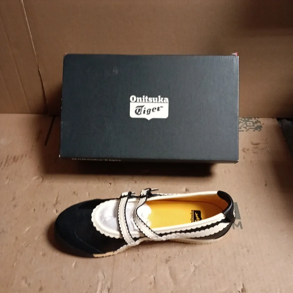 ONITSUKA TIGER WOMEN'S SHOES – BLACK/WHITE BUCKLE STRAPS - UK SIZE 5 
