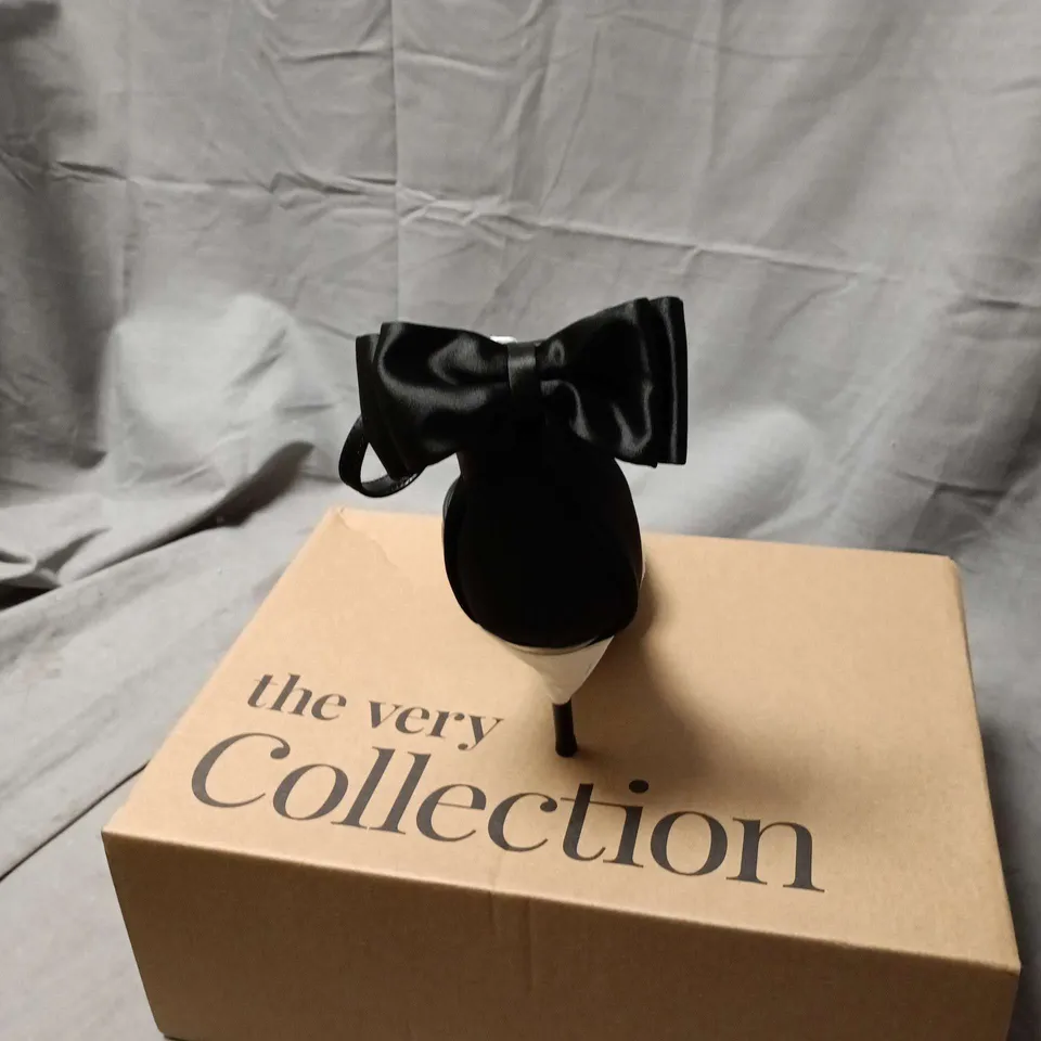 THE VERY COLLECTION - BLACK BOW DETAIL POINTED TOE HEELS - UK WOMEN'S SIZE 5