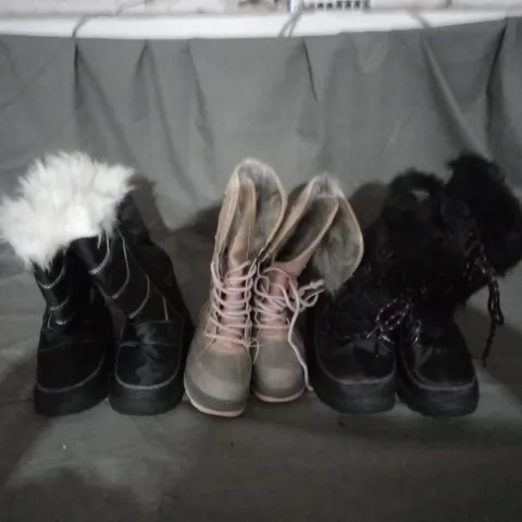 APPROXIMATELY 10 PAIRS OF ASSORTED KIDS SHOES IN VARIOUS STYLES AND SIZES