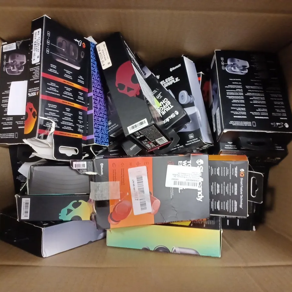 BOX OF APPROX 30 ASSORTED SKULLCANDY  EARPHONES TO INCLUDE - GRIND FUEL - SESH EVO - INDY FUEL ECT