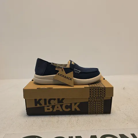 RIZZO LINEN NAVY SLIP-ON SHOES β UK 6 (EU 39) BY KICKBACK