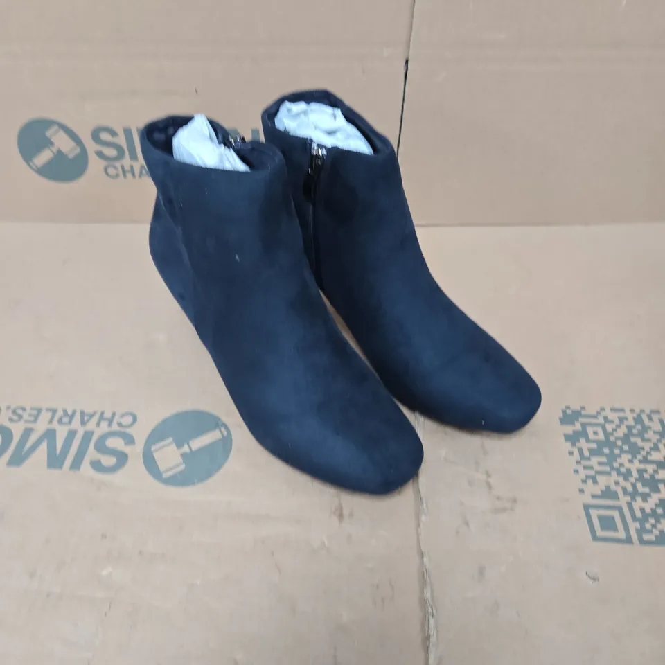 SPOT ON LADIES NAVY MICROFIBER ANKLE BOOTS, UK 5 