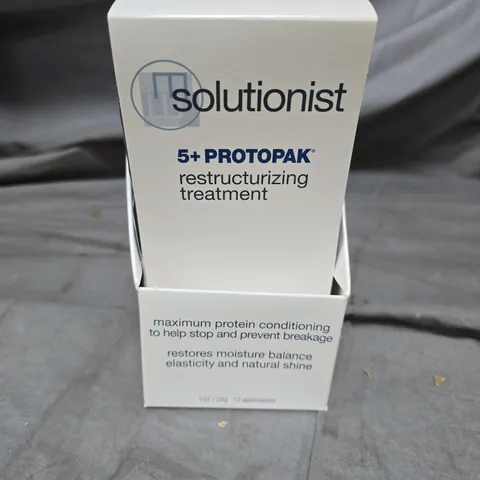 BOX OF 6 PACKS OF MATRIX SOLUTIONIST RESTRUCTURIZING TREATMENT SACHETS - 12 SACHETS PER PACK