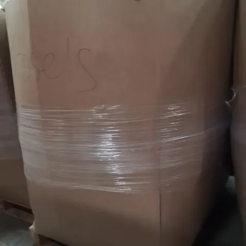 PALLET CONTAINING A LARGE QUANTITY OF HOSES 