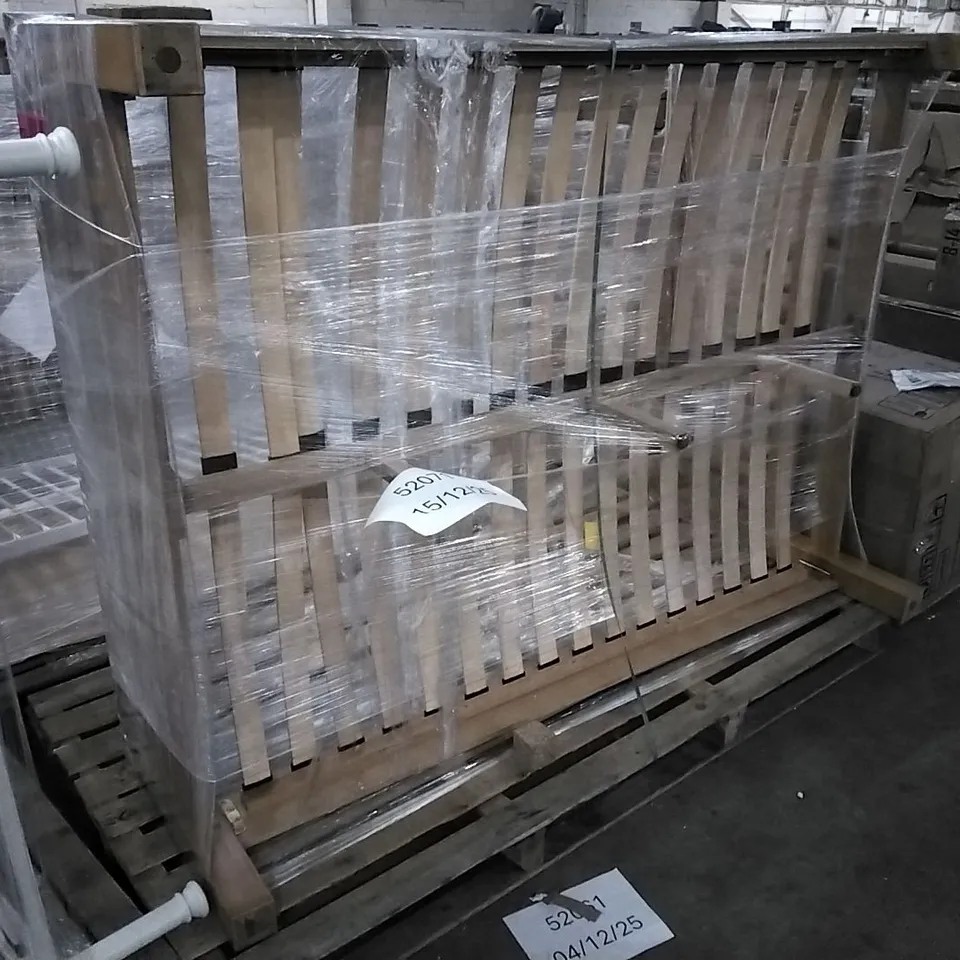 MARABLE KINGSIZE 5' BED FRAME WAXED OAK 