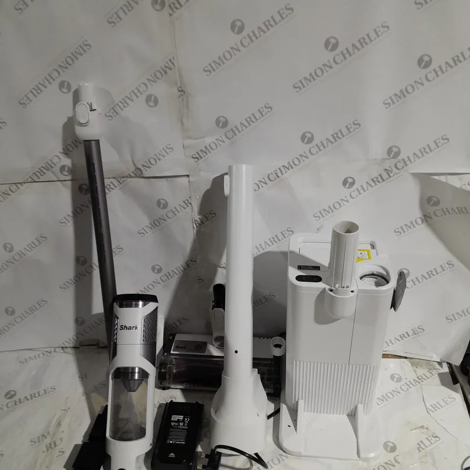 BOXED SHARK DETECT PRO 1.3L AUTO EMPTY VACUUM CLEANER IW3510UK