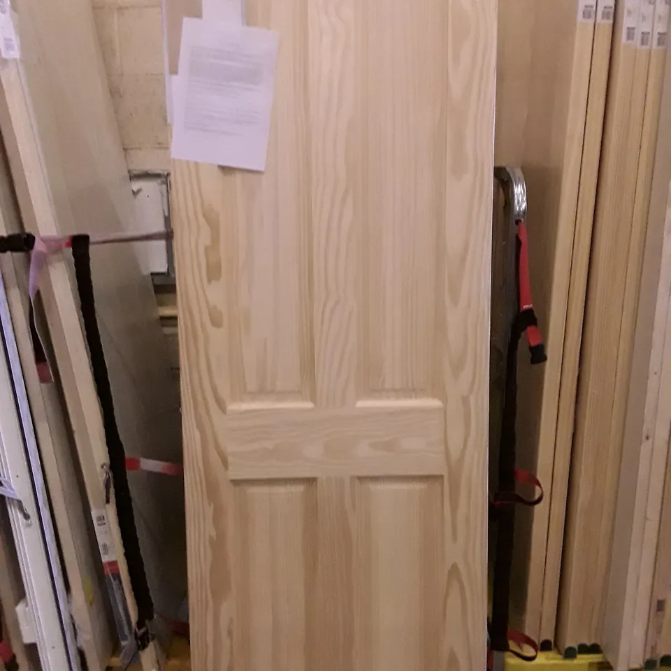 GEOM 4 PANEL CLEAR PINE INTERNAL DOOR 2040×726×40MM