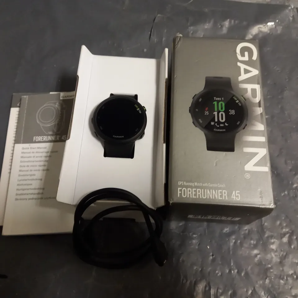 BOXED GARMIN FORERUNNER 45 GPS RUNNING WATCH