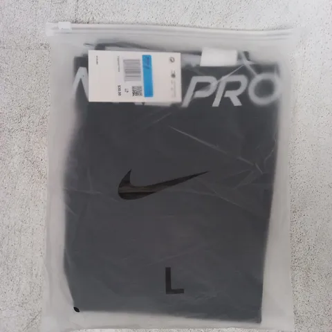 BAGGED NIKE WOMENS PRO 365 SHORTS IN BLACK SIZE LARGE