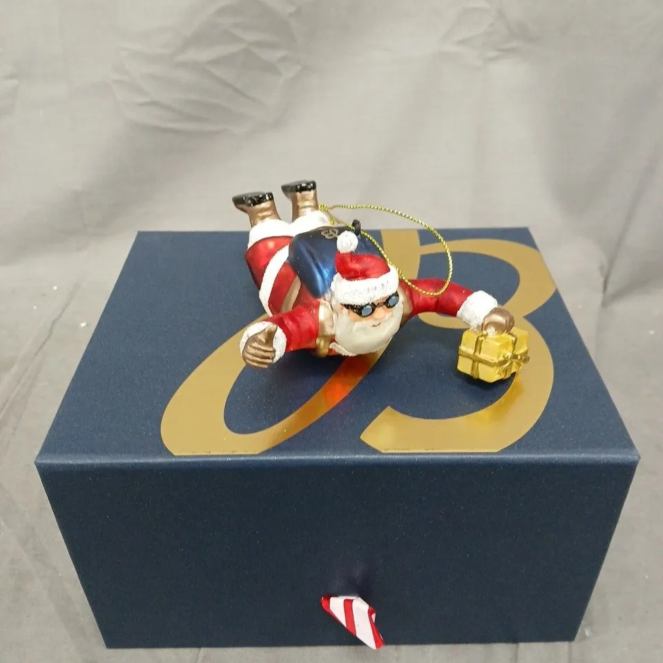 CHRISTMAS SANTA HANGING FIGURINE ORNAMENT