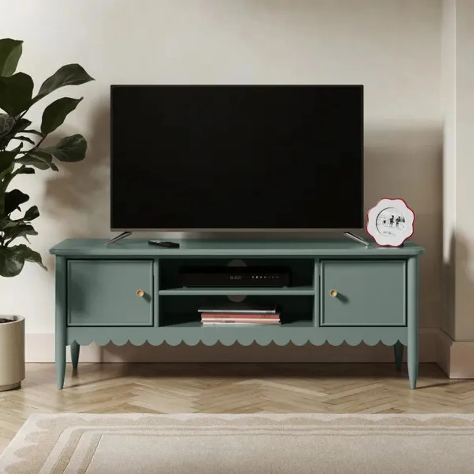 BOXED REMI SCALLOPED WIDE TV UNIT FOR TVS UP TO 55" (1 BOX)