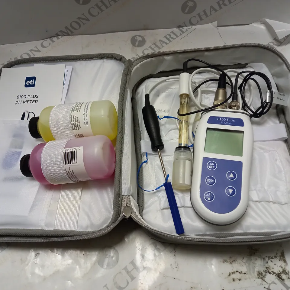 ETI 8100 PLUS PH METER 