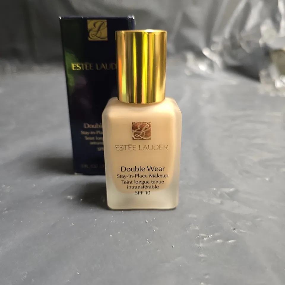 ESTÉE LAUDER DOUBLE WEAR FOUNDATION – STAY-IN-PLACE MAKEUP SPF 10 - 30ML