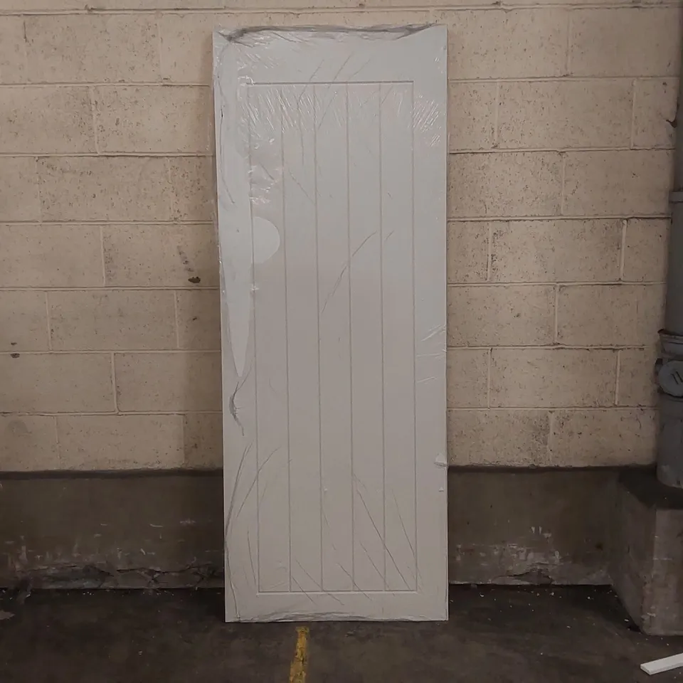 WOODEN INTERNAL DOOR - APPROXIMATELY 198.4 x 76.6cm