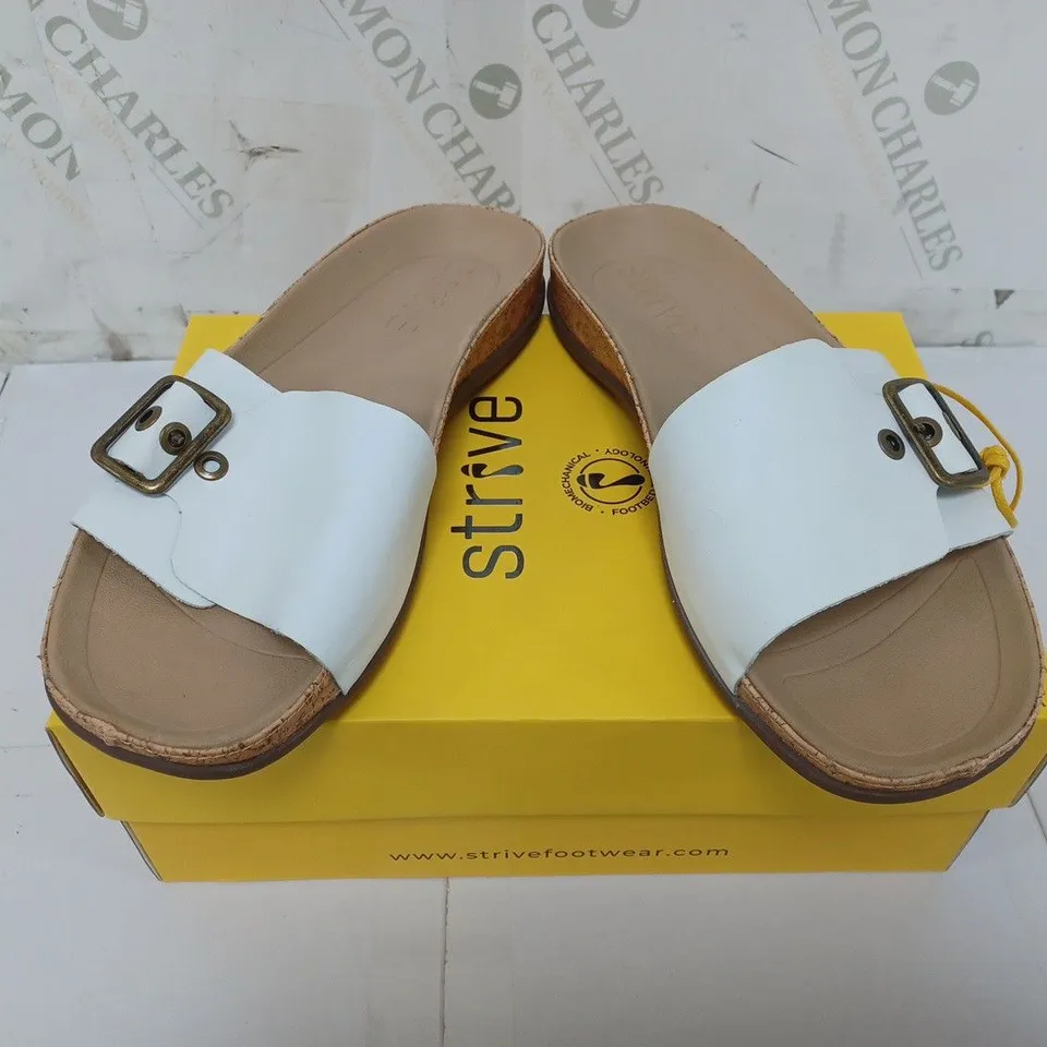 BOXED PAIR OF STRIVE SANDALS WITH WHITE STRAP SIZE UK 6  