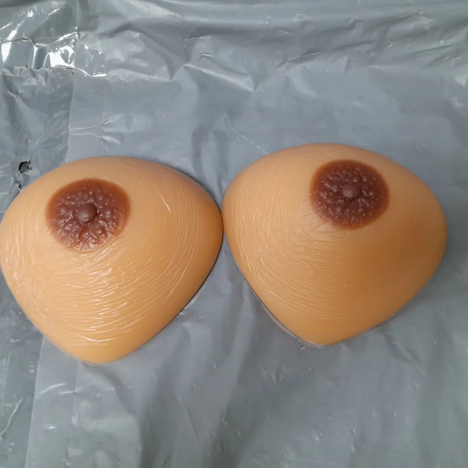 ARTIFICIAL SILICONE FALSE BREAST FORMS 