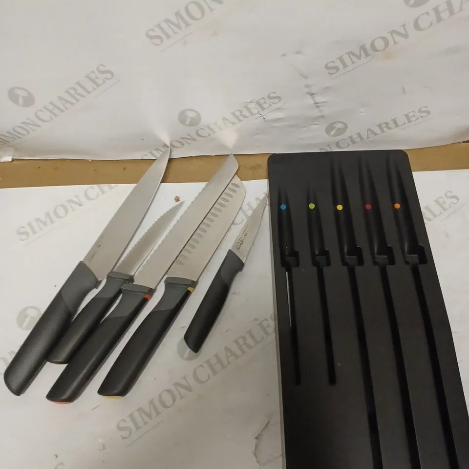 JOSEPH JOSEPH ELEVATE KNIFE SET WITH IN-DRAWER STORAGE TRAY