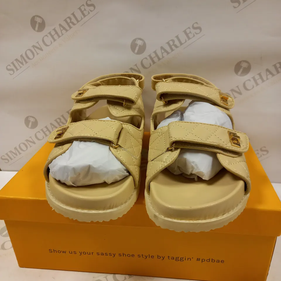 PUBLIC DESIRE CARMEN NUDE DRENCH SANDALS UK SIZE 7