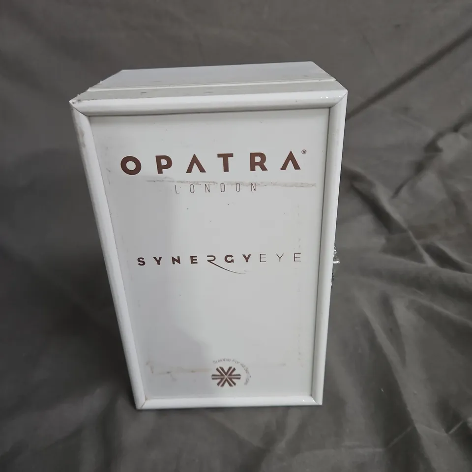 OPATRA LONDON SYNERGY EYE – EYE CARE DEVICE & SERUM KIT