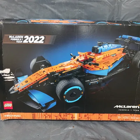 BOXED LEGO TECHNIC MCLAREN FORMULA 1 RACE CAR 2022 (42141)