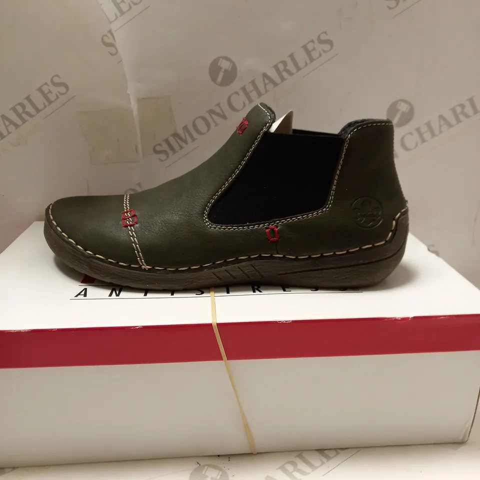 RIEKER CHELSEA GREEN BOOTIES - SIZE 6