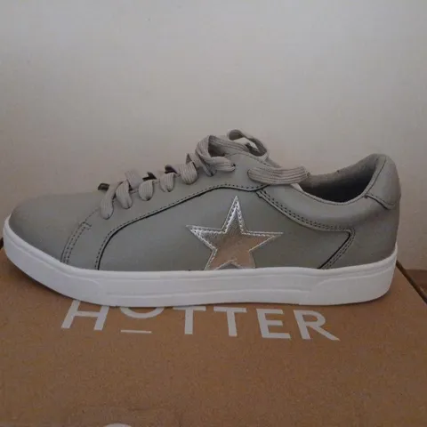 HOTTER STAR-STARZS FLINT GREY-SILVER SNEAKERS, UK 5.5 (US 7.5, EU 38.5) – BOXED