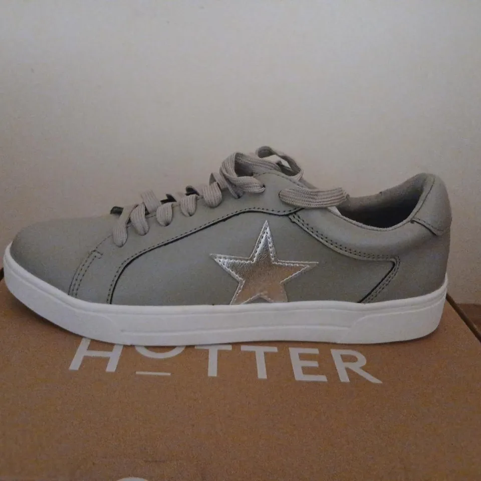 HOTTER STAR-STARZS FLINT GREY-SILVER SNEAKERS, UK 5.5 (US 7.5, EU 38.5) – BOXED
