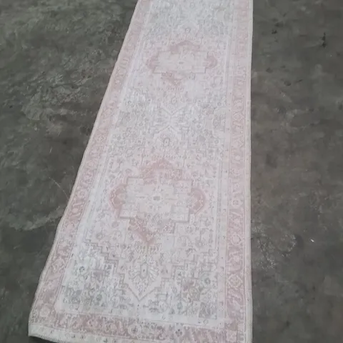 QUALITY DESIGNER AREA RUG - APPROXIMATELY 290X75CM