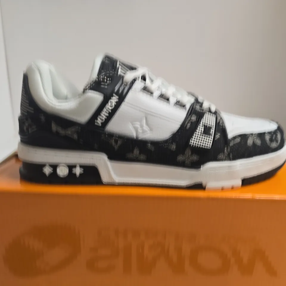 LOUIS VUITTON MONOGRAM CANVAS SNEAKERS – BLACK/WHITE - SIZE UNSPECIFIED