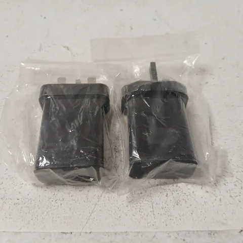 LARGE QUANTITY OF PLUG ADAPTORS