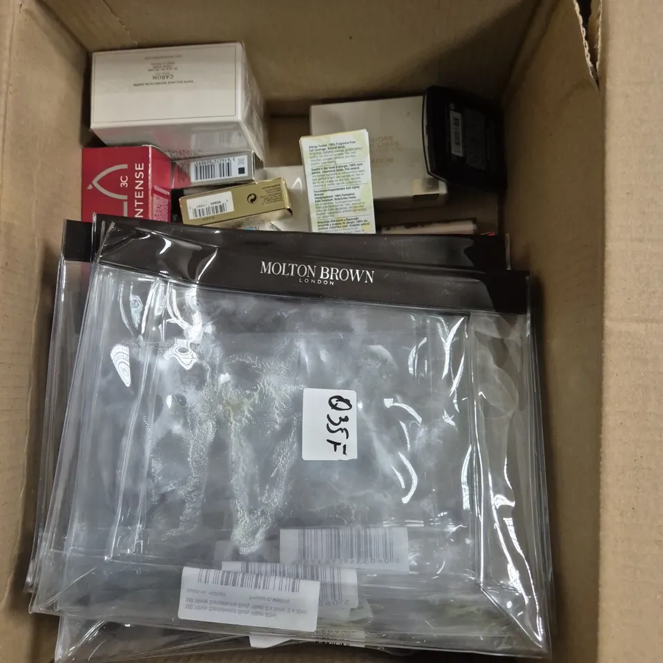 APPROXIMATELY 20 ASSORTED HEALTH & BEAUTY PRODUCTS TO INCLUDE NAIL POLISH, EU DE PARFUM, EYE SHADOW ETC 