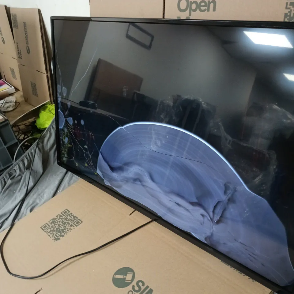 43-INCH LED TV (MODEL: 43LED) – CRACKED SCREEN, FOR REPAIR OR PARTS