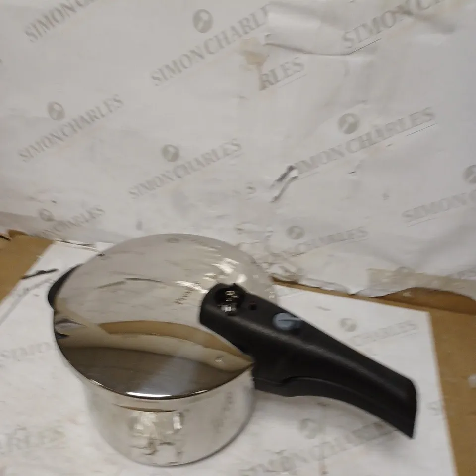 PRESTIGE SMART PLUS PRESSURE COOKER